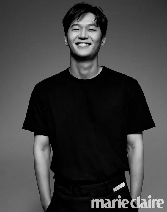 Lee Hak-joo as Secretary Jung in Boyfriend on Demand